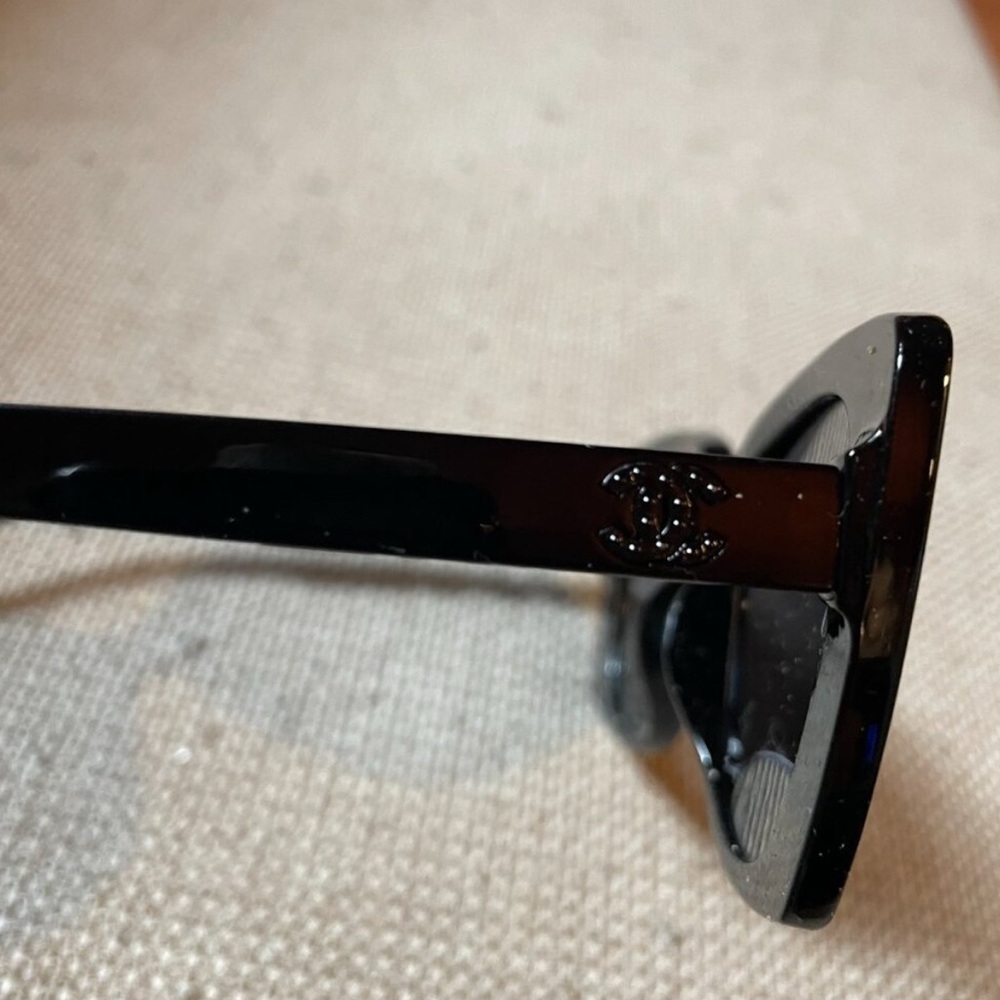 CHANEL Acetate Strass Square Sunglasses
5422 Black Word Butterfly Sunglasses - Picture 7 of 9